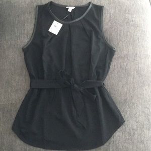 NWT Women’s Calvin Klein top. Size S